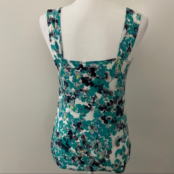 Abstract Floral Sleeveless Top - Picture 2 of 4